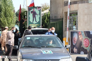 تشییع پیکر مطهر شهید مدافع حرم، عیوض احمدی در شهریار/ مجاهد ۱۹ ساله تیپ فاطمیون پس از ۵ سال شناسایی شد