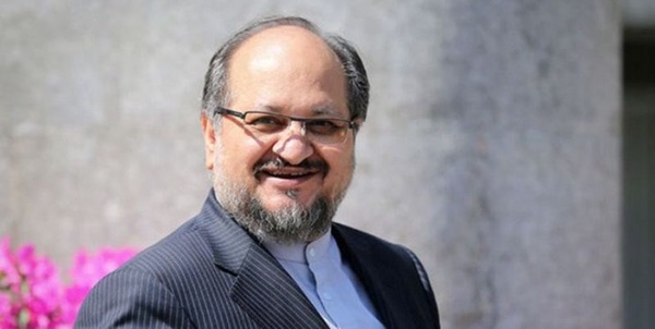 شریعتمداری- سایت انگلیسی