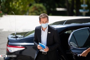 ورود یکی از روسای نمایندگی های سیاسی خارجی به نشست با وزیر امور خارجه ایران