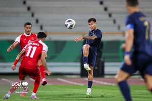دیدار تیم‌های فوتبال پرسپولیس و النصر عربستان