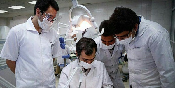 دانشجوی پزشکی