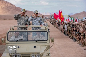بازدید سرلشکر باقری از نیروی زمینی سپاه کرمان