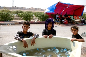 خادمین کوچک مشایه