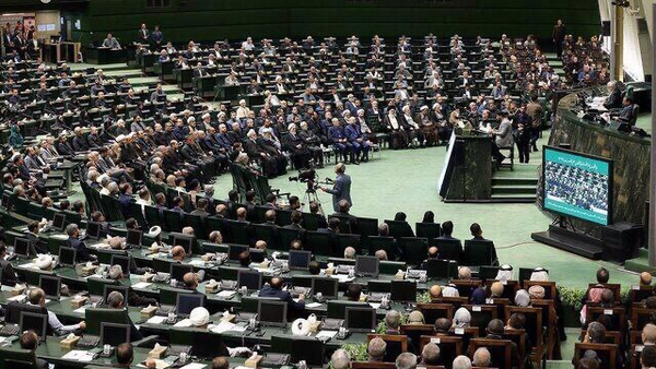 از تأکید بر حفظ وحدت اسلامی تا تصمیم‌گیری مجلس برای خروج ازNPT