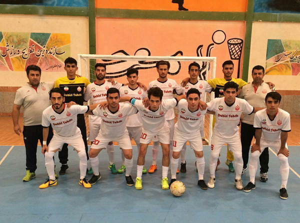 امید دبیری 