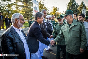 سردار پاکپور فرمانده نیروی زمینی سپاه در مراسم افتتاح 4150 پروژه عمرانی و محرومیت‌زدایی نیروی زمینی سپاه