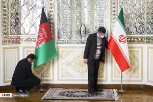 آماده‌سازی محل دیدار حمدالله محب مشاور امنیت ملی رئیس جمهور افغانستان با  محمدجواد ظریف وزیر امور خارجه