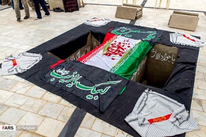 محل دفن و خاکسپاری دو شهید گمنام در شهر دلند
