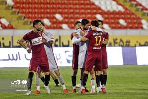 لیگ برتر فوتبال/ پدیده مشهد 1 -1 پرسپولیس تهران