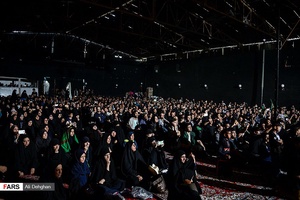 اجرای نمایش میدانی نفس المهموم در گردهمایی عظیم زائران پیاده اربعین حسینی