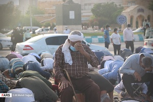 نماز عید سعید فطر در ساحل بوشهر