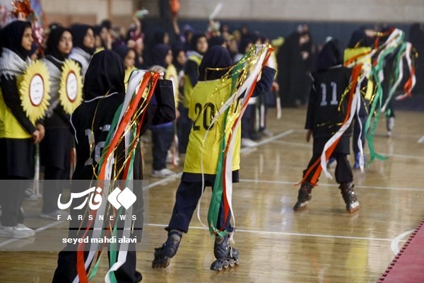 آیین آغاز مسابقات ورزشی دانش‌آموزان ناحیه یک قم
