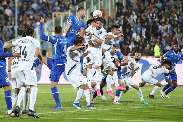 استقلال  و پیکان