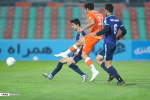 گزارش تصویری از دیدار تیم‌های پیکان و سایپا 