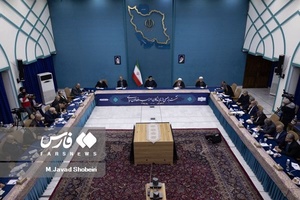 نشست «رئیس جمهور»  با ۵۰ چهره سیاسی