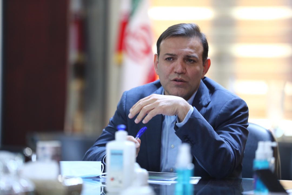 شهاب عزیزی خادم، عزیزی خادم