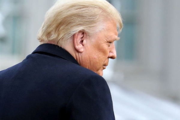 ترامپ منزوی- سایت انگلیسی