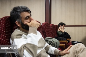 شرکت کنندگان حاضر در رویداد "کنشگری توئیکس" در حال توجه به سخنان مربیان هستند
