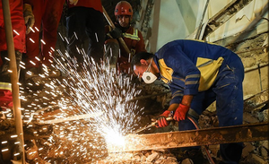 تیرآهن،ساختمان