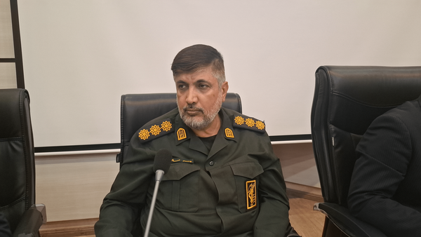 خدمت بی‌منت به مردم بزرگ‌ترین مبارزه است