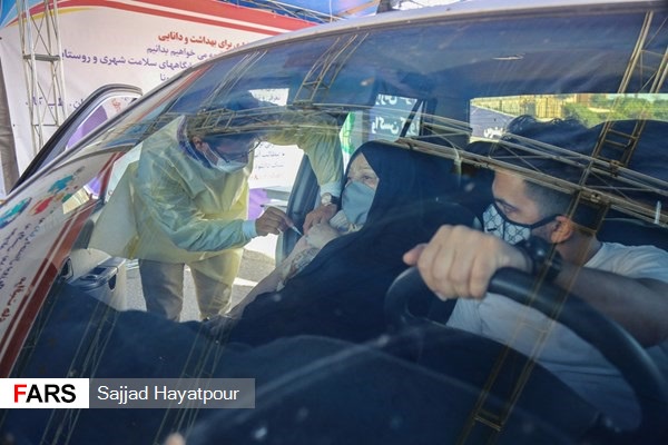 طرح واکسیناسیون خودرویی در قم