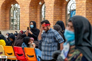 عزاداری مردم شهر دلند در حاشیه مراسم تدفین
