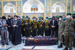 تشییع و خاکسپاری مادر سه شهید والامقام درقم