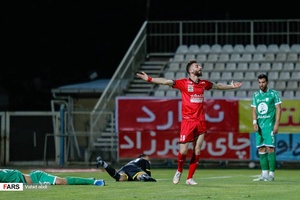 دیدار تیم‌های فوتبال پرسپولیس و ماشین سازی تبریز در هفته بیست و هشتم رقابت‌های لیگ برتر در ورزشگاه شهید قاسم سلیمانی تبریز