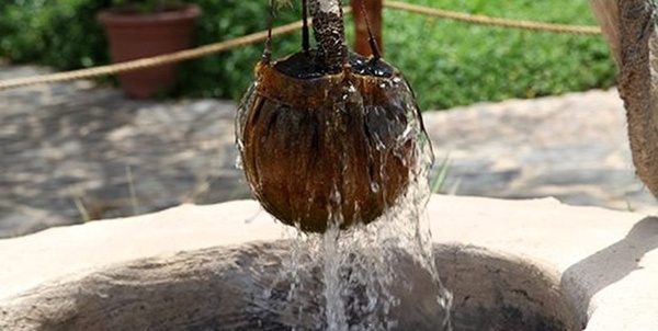 چاه آب