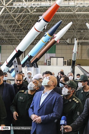 بازدید محمدباقر قالیباف رئیس مجلس شورای اسلامی از نمایشگاه پارک ملی هوافضا