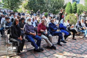 مراسم خاکسپاری فردوس کاویانی