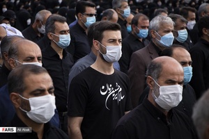 اقامه نماز میت بر پیکر شهید سعید حسنان