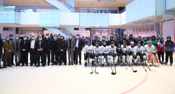 تیم ملی هاکی روی یخ بانوان