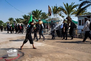 خادمین کوچک مشایه