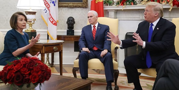 نانسی پلوسی و ترامپ