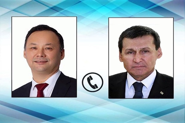 مکالمه وزرای خارجه قرقیز و ترکمن