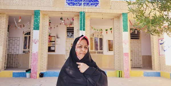 معلم فداکار دشتی