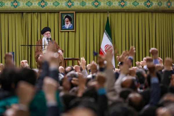 مداحان رهبر انقلاب