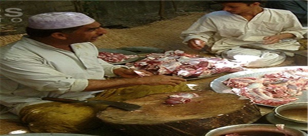 تهیه غذای نذری در پاکستان