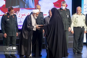 مراسم تجلیل از فرماندهان راوی تاریخ شفاهی دفاع مقدس