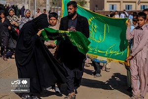 حمل پرم های آستان مقدس حضرت امام رضا(ع) و حضرت سید علاءالدین حسین در دهستان هودیان 