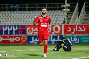دیدار تیم‌های فوتبال پرسپولیس و ماشین سازی تبریز در هفته بیست و هشتم رقابت‌های لیگ برتر در ورزشگاه شهید قاسم سلیمانی تبریز