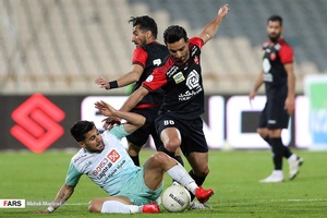 دیدار تیم های فوتبال پرسپولیس و سایپا 