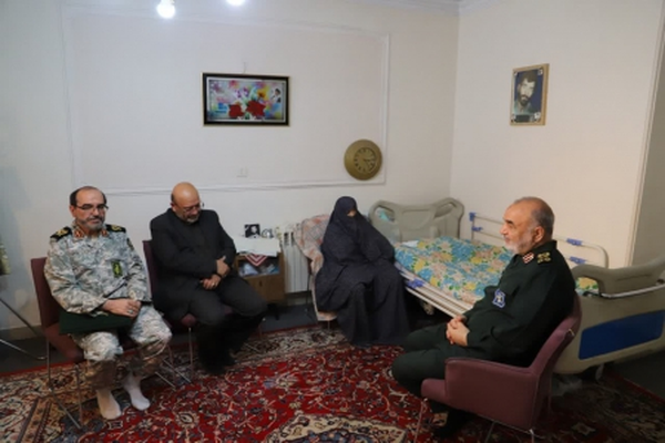 سردار سلامی دیدار با خانواده شهدا