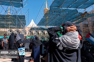 حضور اقشار مختلف مردم در مراسم ارتحال امام خمینی (ره).