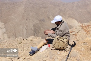 همرزمان محمد سعید حق پرست اردکانی در صعود به  قله سه هزار و ۷۵۶ متری رُنج سپیدان استان فارس