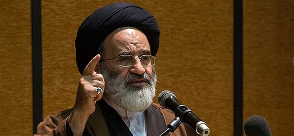 همایش یاران انقلاب، مدافعین حرم آل الله، حجت الاسلام سیدرضا تقوی رئیس شورای سیاستگذاری ائمه جمعه کشور، سالن اجتماعات مجموعه ورزشی شهدا، ۸ آذر ۱۳۹۴
