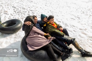 تیوپ سواری در دامنه کوه میشو