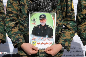 اجرای طرح معنوی سفیر شهید د رحاشیه آئین گلباران جایگاه جلوس امام راحل در بهشت زهرا (س)