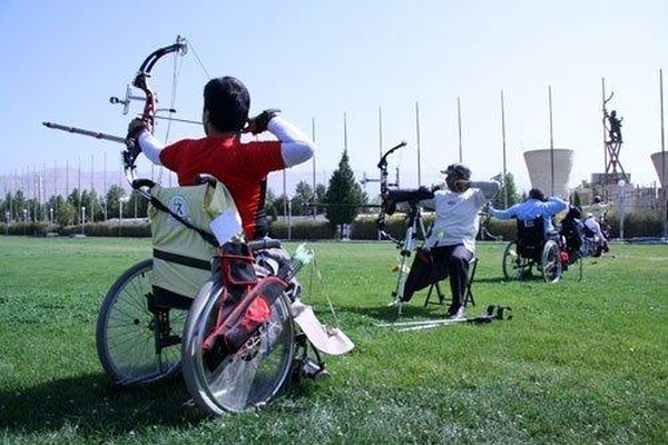 پاراتیر و کمان، پاراتیروکمان